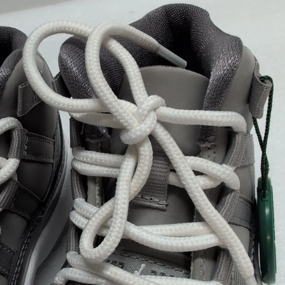 Nike Air Jordan 11 Retro Cool Gray Kids Size 11C - Picture 13 of 16